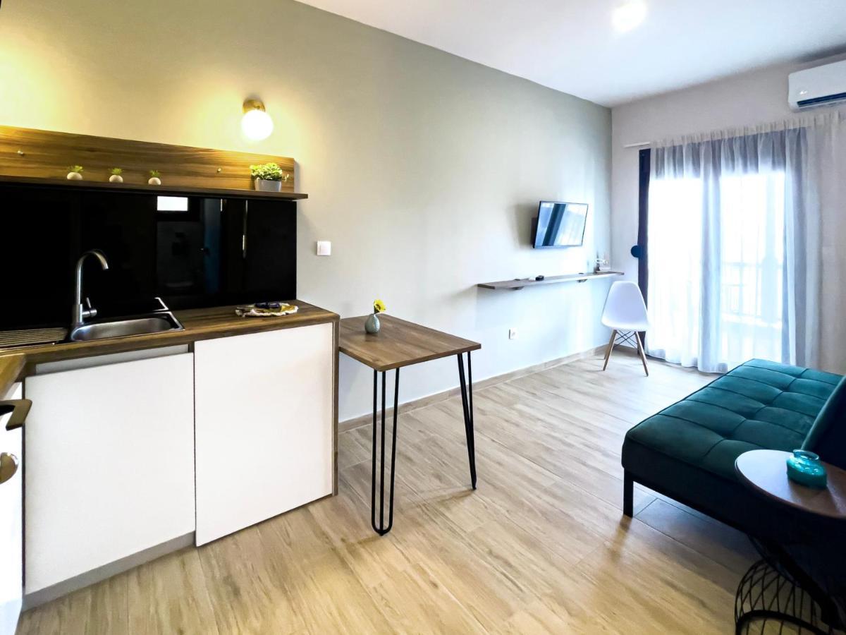 إيريسوس Athonite All Seasons Luxury Suites المظهر الخارجي الصورة
