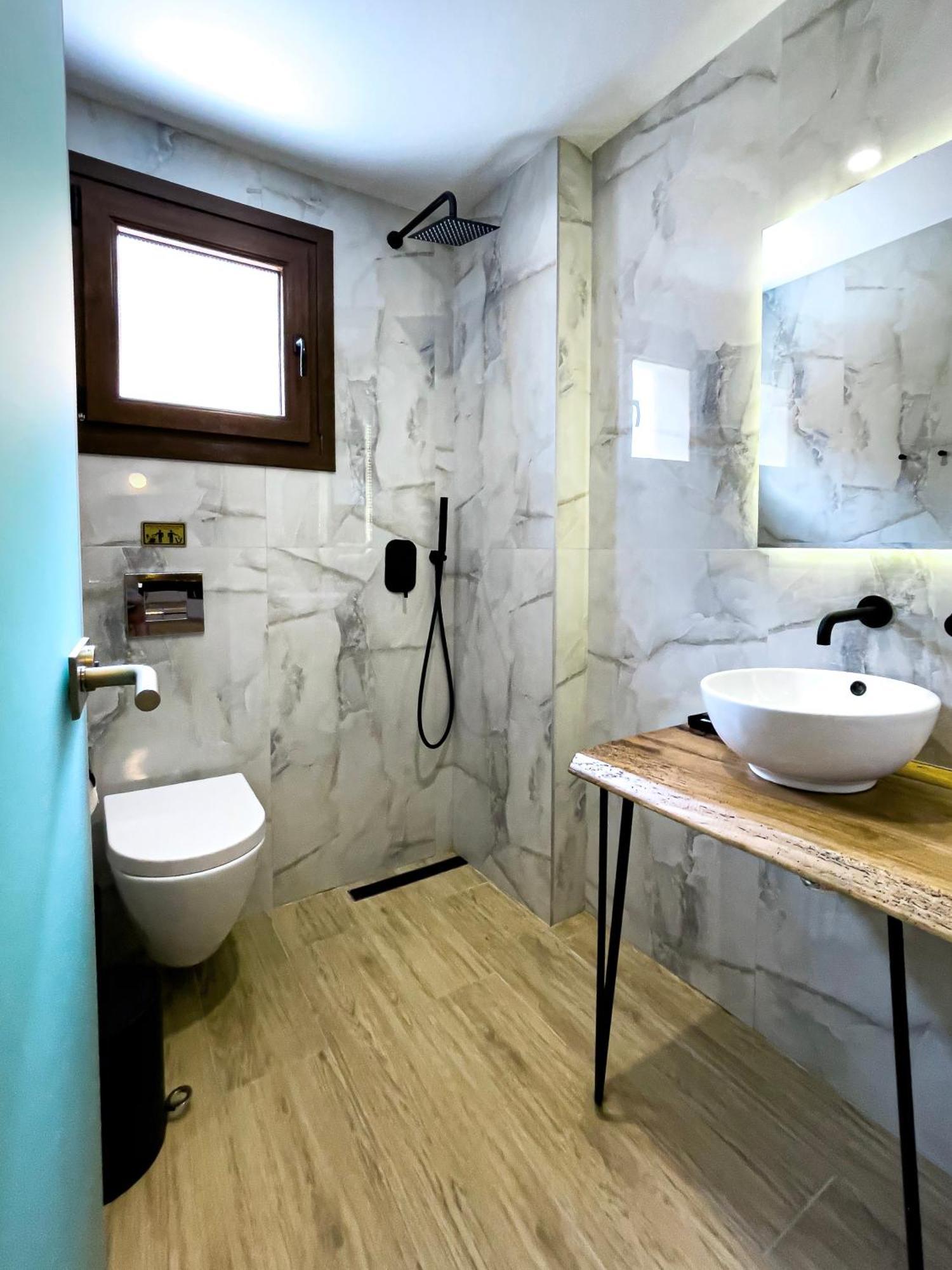 إيريسوس Athonite All Seasons Luxury Suites المظهر الخارجي الصورة